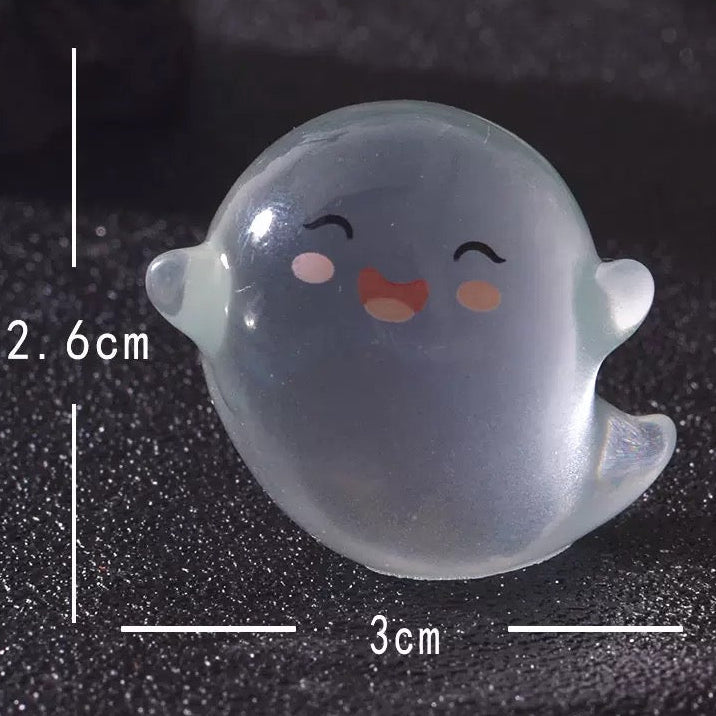 Ghost resin charm size and weight reference