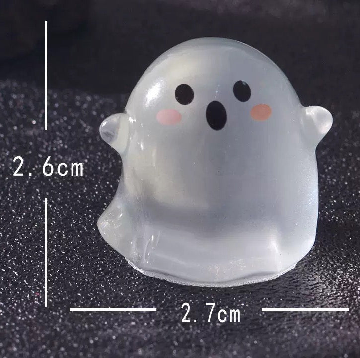 Ghost resin charm size and weight reference