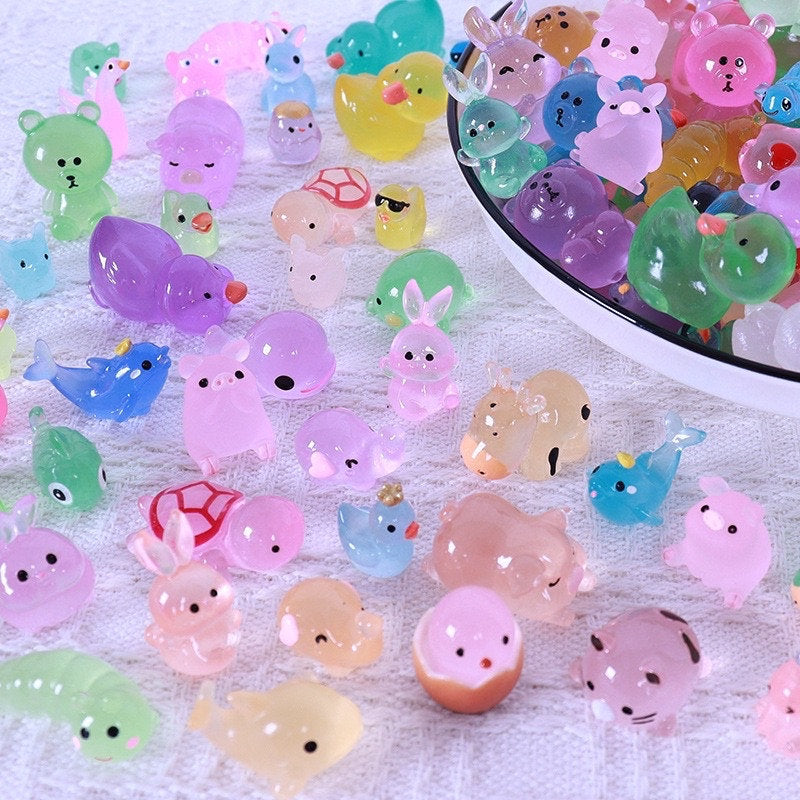 Glow in the Dark Animal Resin Charms | 20–35mm Flatback Cabochons