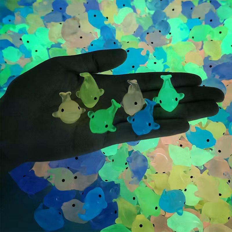 Glow in the Dark Dolphin Resin Charms luminous flatback resin cabochons for DIY crafts