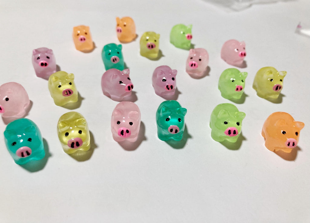 Glow in the dark pig resin charm cabochon for DIY crafts and decoden