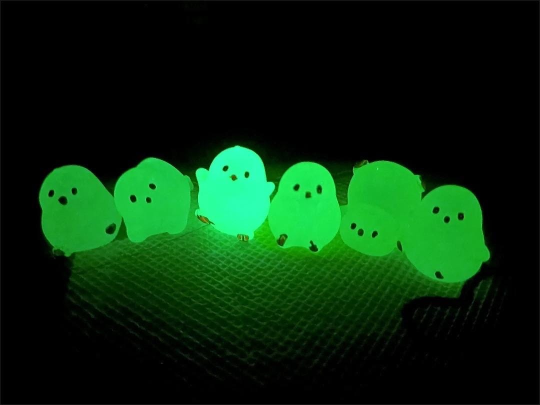 Glow in the Dark Chick Resin Charms luminous flatback resin cabochons for DIY crafts