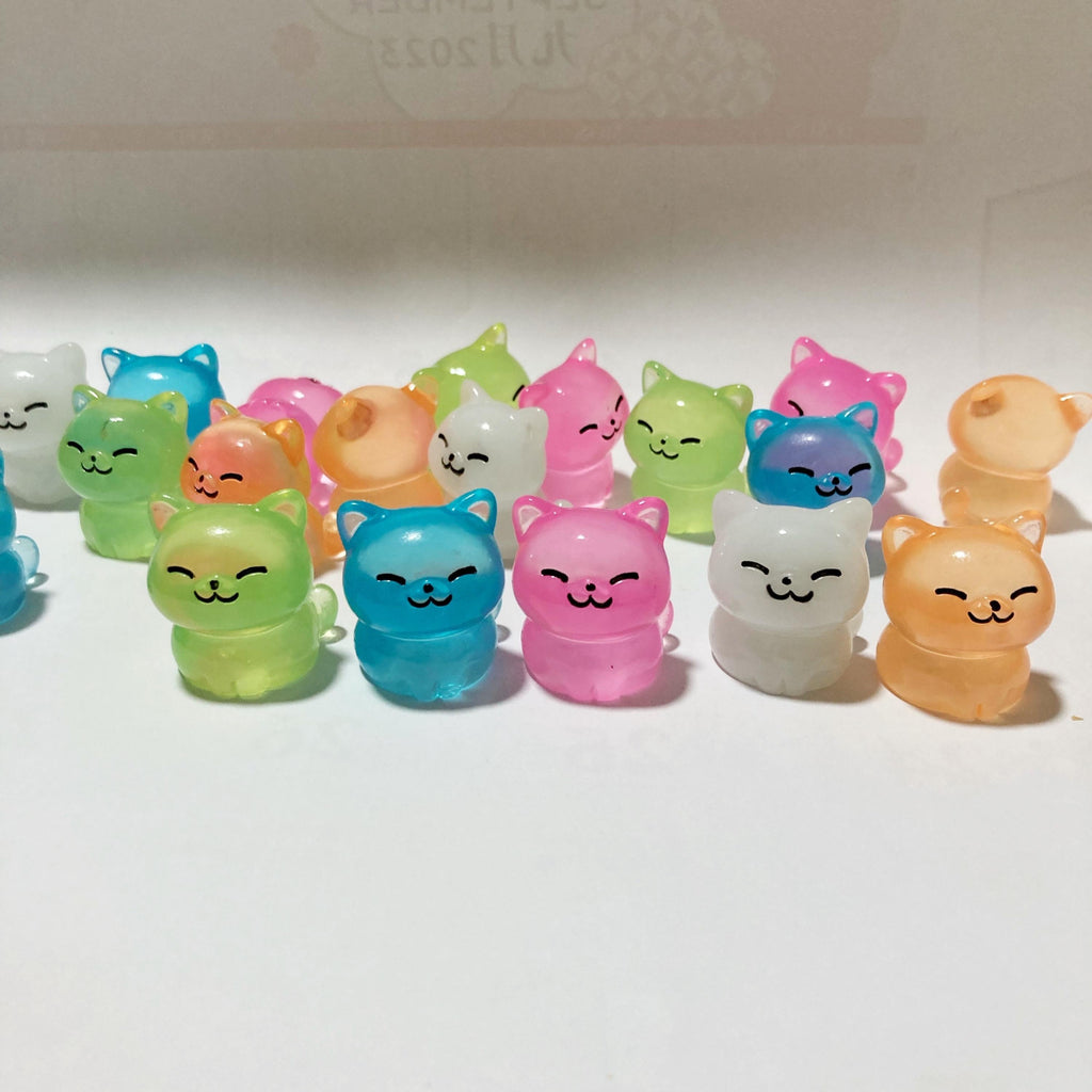 Glow in the Dark Mini Cat Resin Charms luminous flatback resin cabochons for DIY crafts