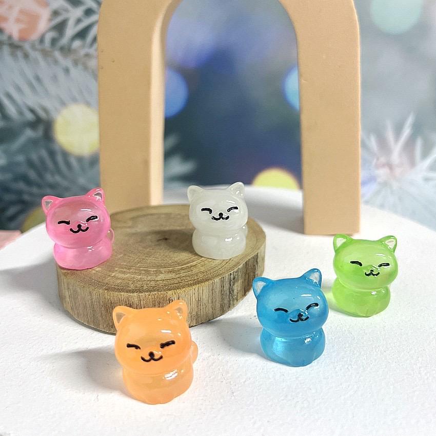 Glow in the Dark Mini Cat Resin Charms luminous flatback resin cabochons for DIY crafts