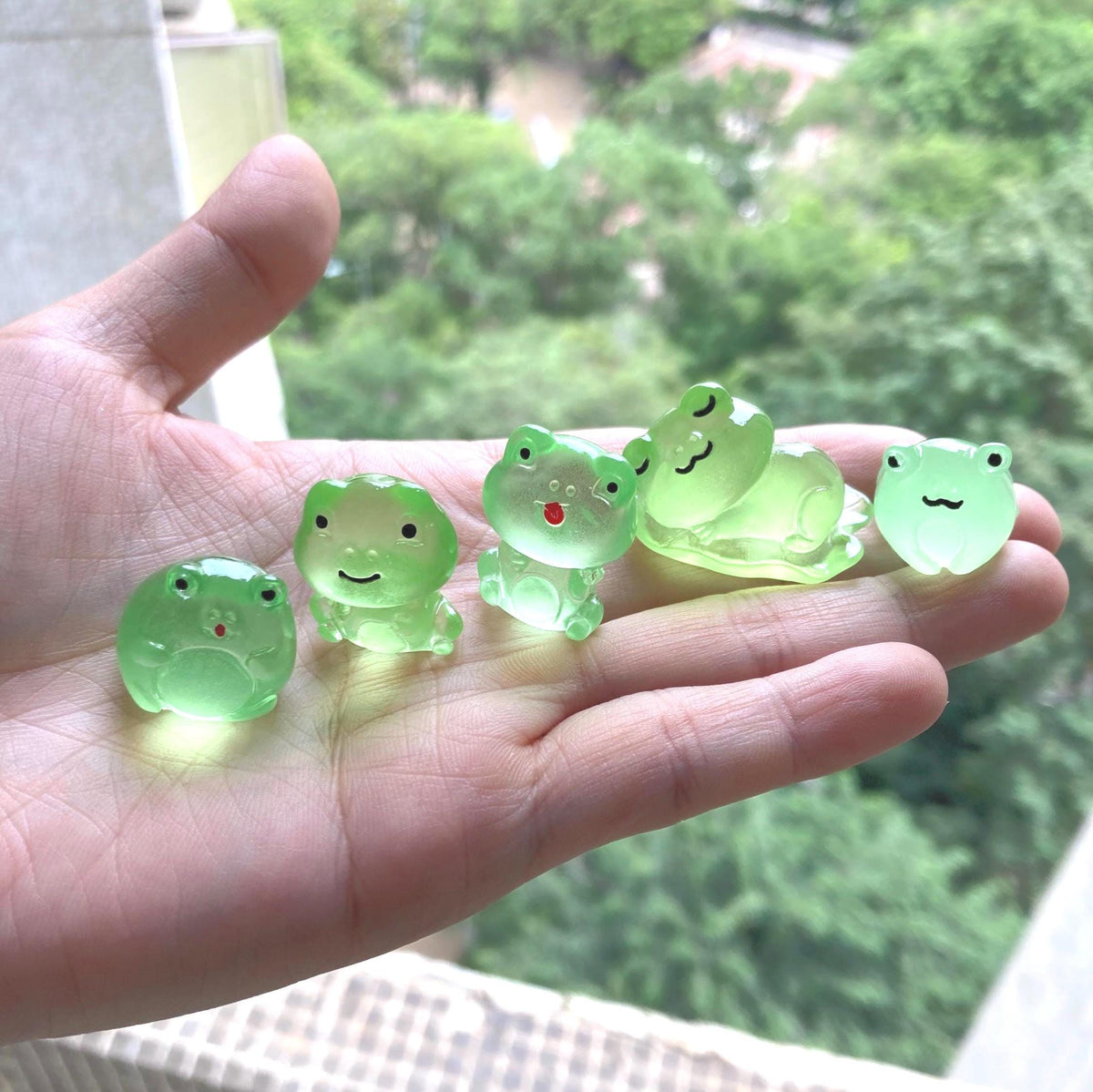 Glow in the dark frog resin charm cabochon for DIY crafts and decoden