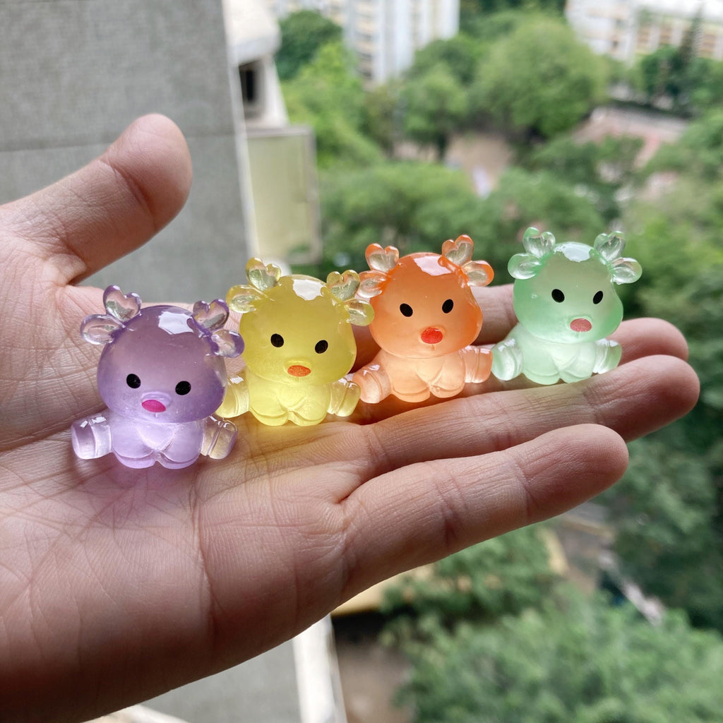 Glow in the Dark Deer Resin Charms | Luminous Christmas Flatback Cabochons for DIY Crafts (28x23mm)
