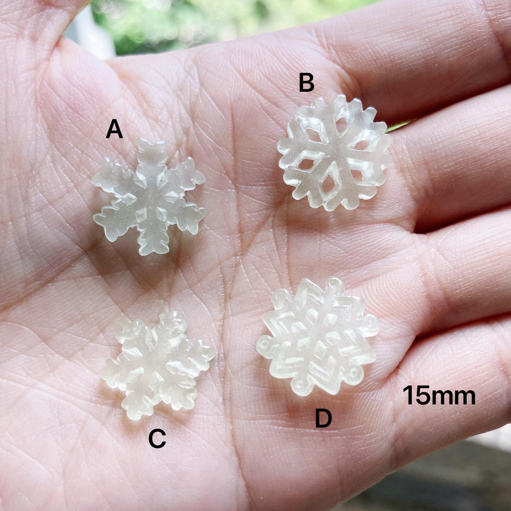 Glow in the Dark Snowflake Resin Charms luminous flatback resin cabochons for DIY crafts