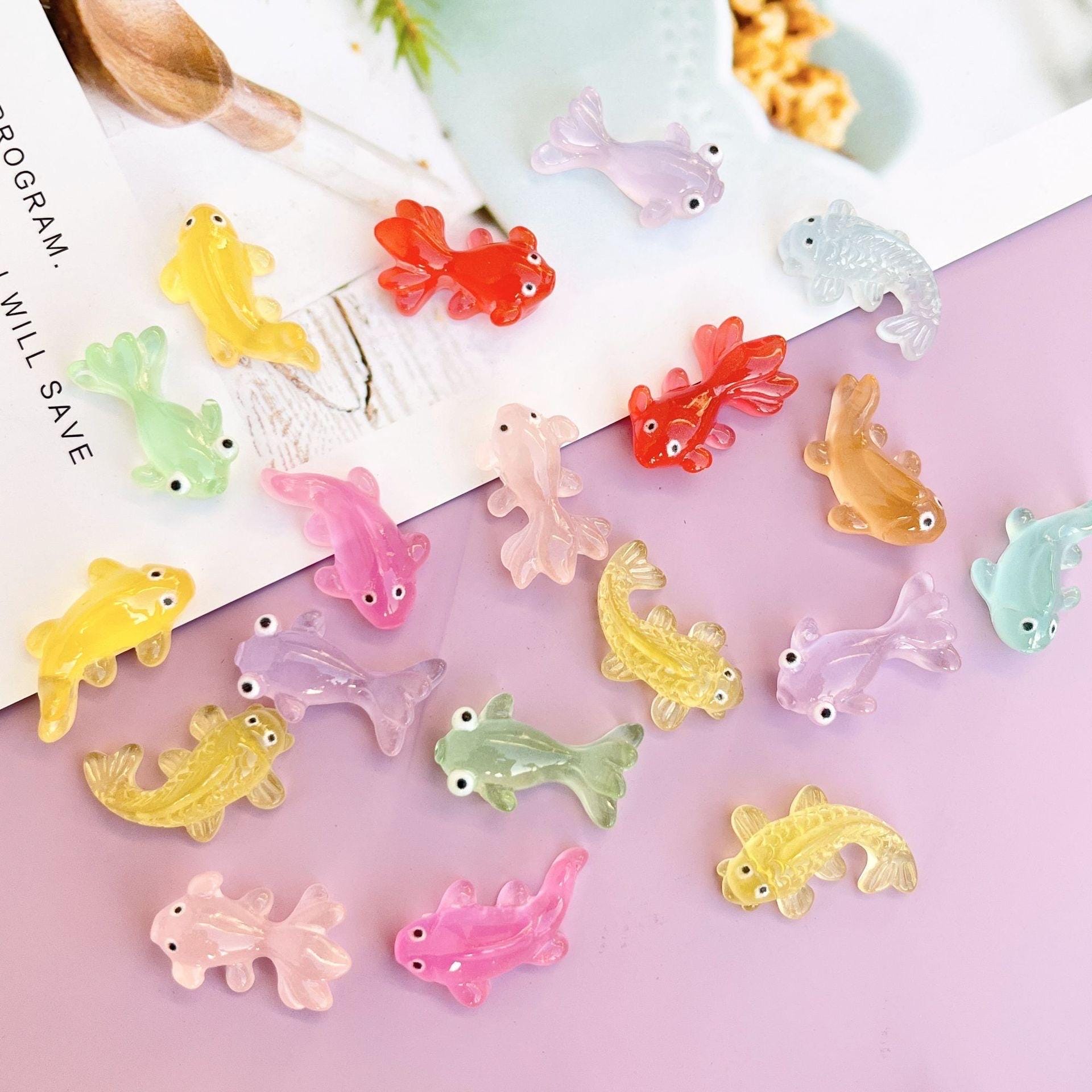 Glow in the Dark Fish Resin Charms luminous flatback resin cabochons for DIY crafts