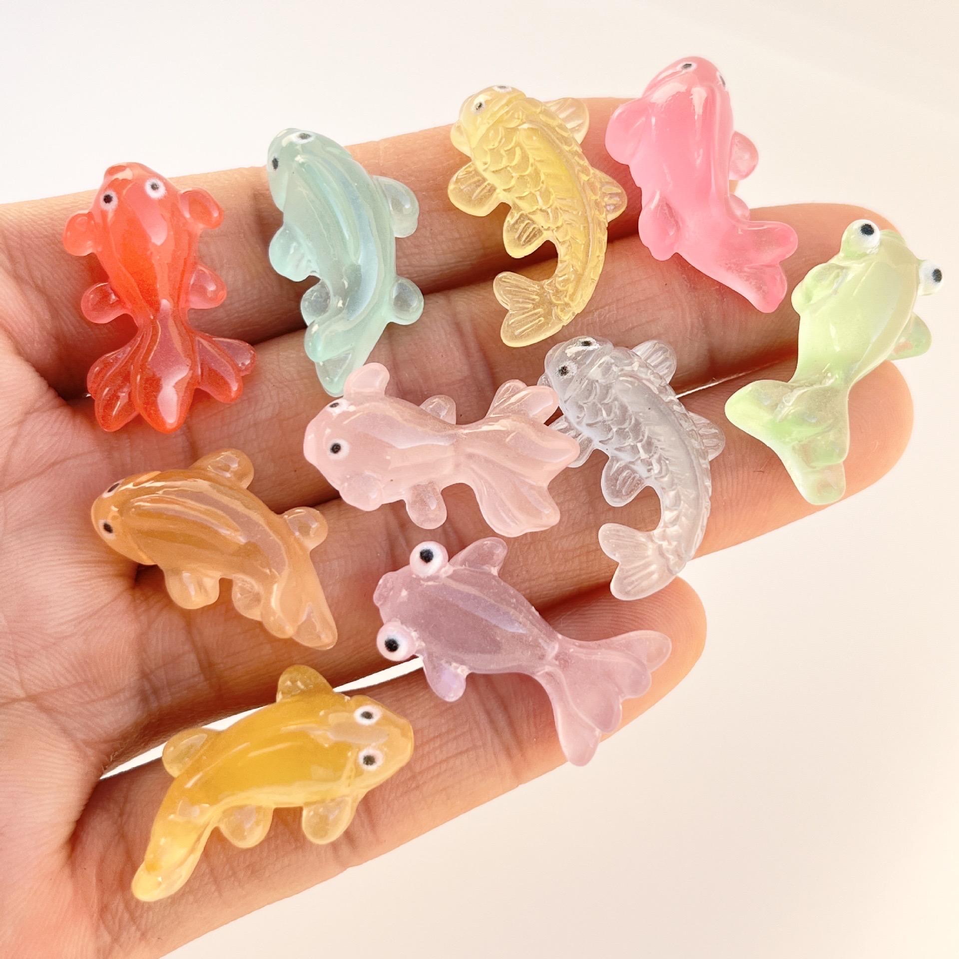 Glow in the Dark Fish Resin Charms luminous flatback resin cabochons for DIY crafts