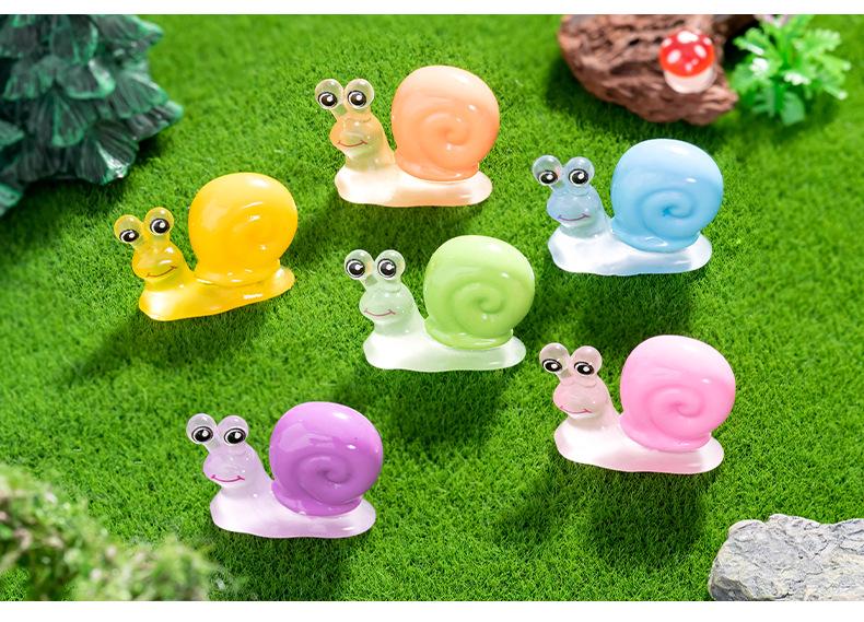 Glow in the Dark Snail Resin Charms luminous flatback resin cabochons for DIY crafts
