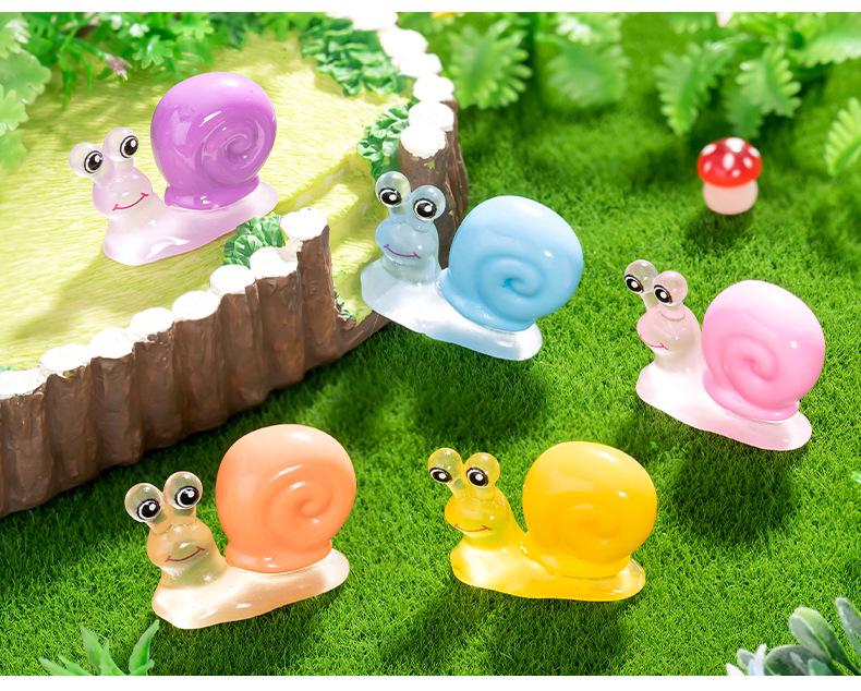 Glow in the Dark Snail Resin Charms luminous flatback resin cabochons for DIY crafts