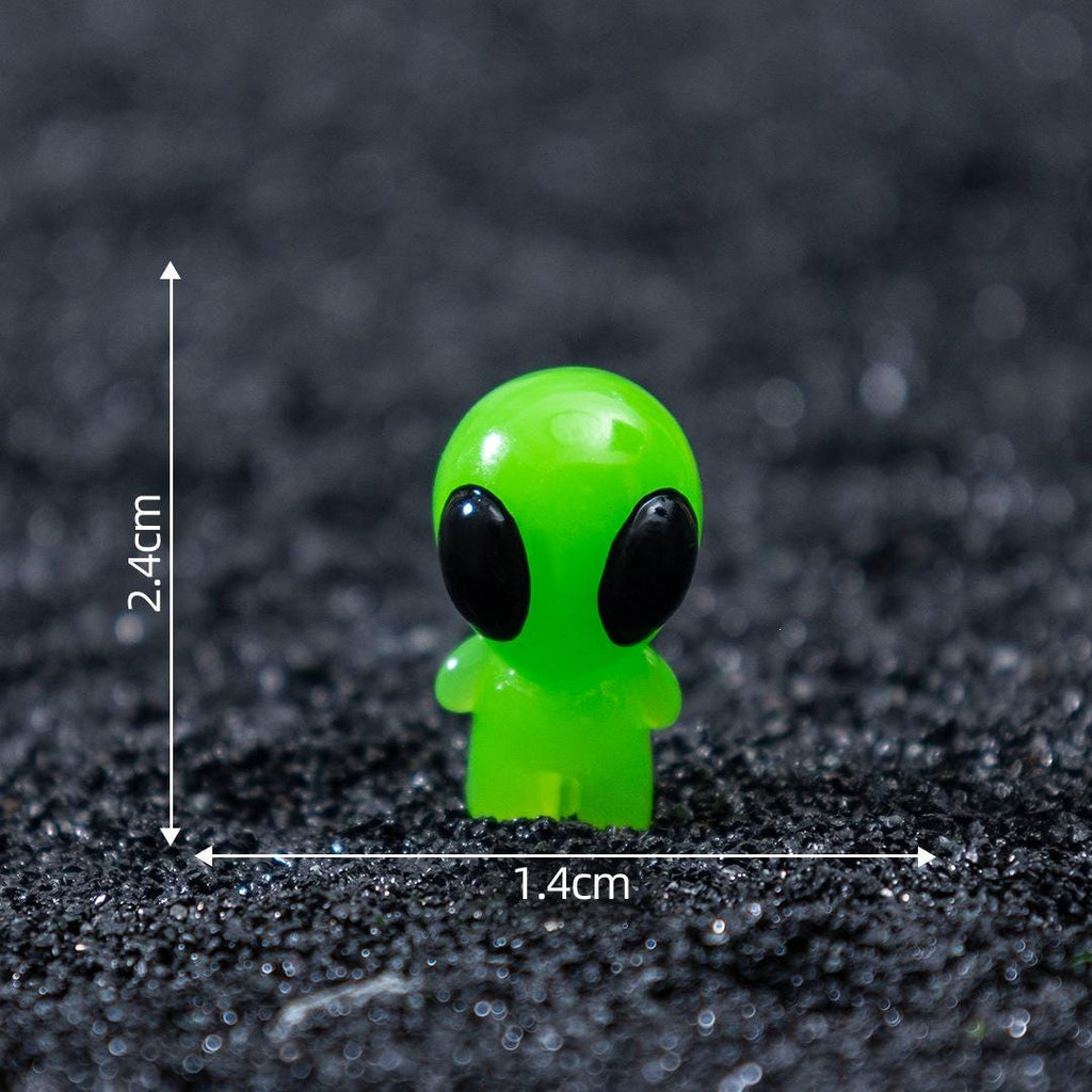 Glow in the dark alien resin charm cabochon for DIY crafts and decoden